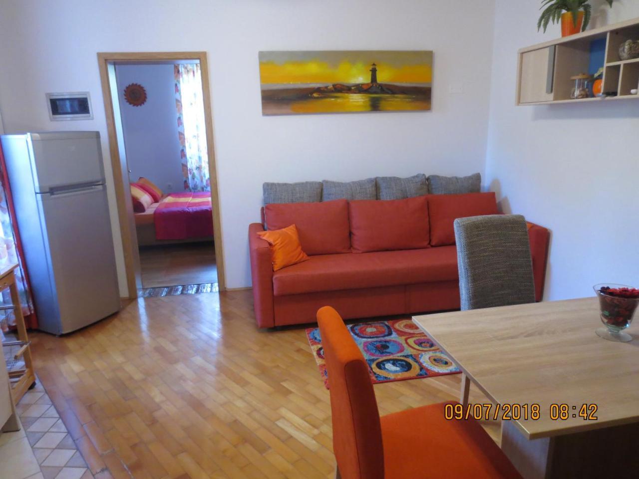 איזולה Apartments Vila Marija מראה חיצוני תמונה