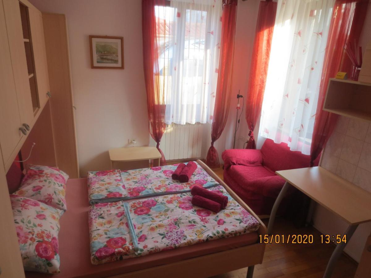 איזולה Apartments Vila Marija מראה חיצוני תמונה