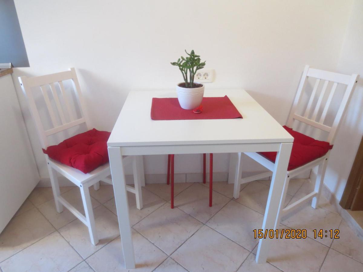 איזולה Apartments Vila Marija מראה חיצוני תמונה