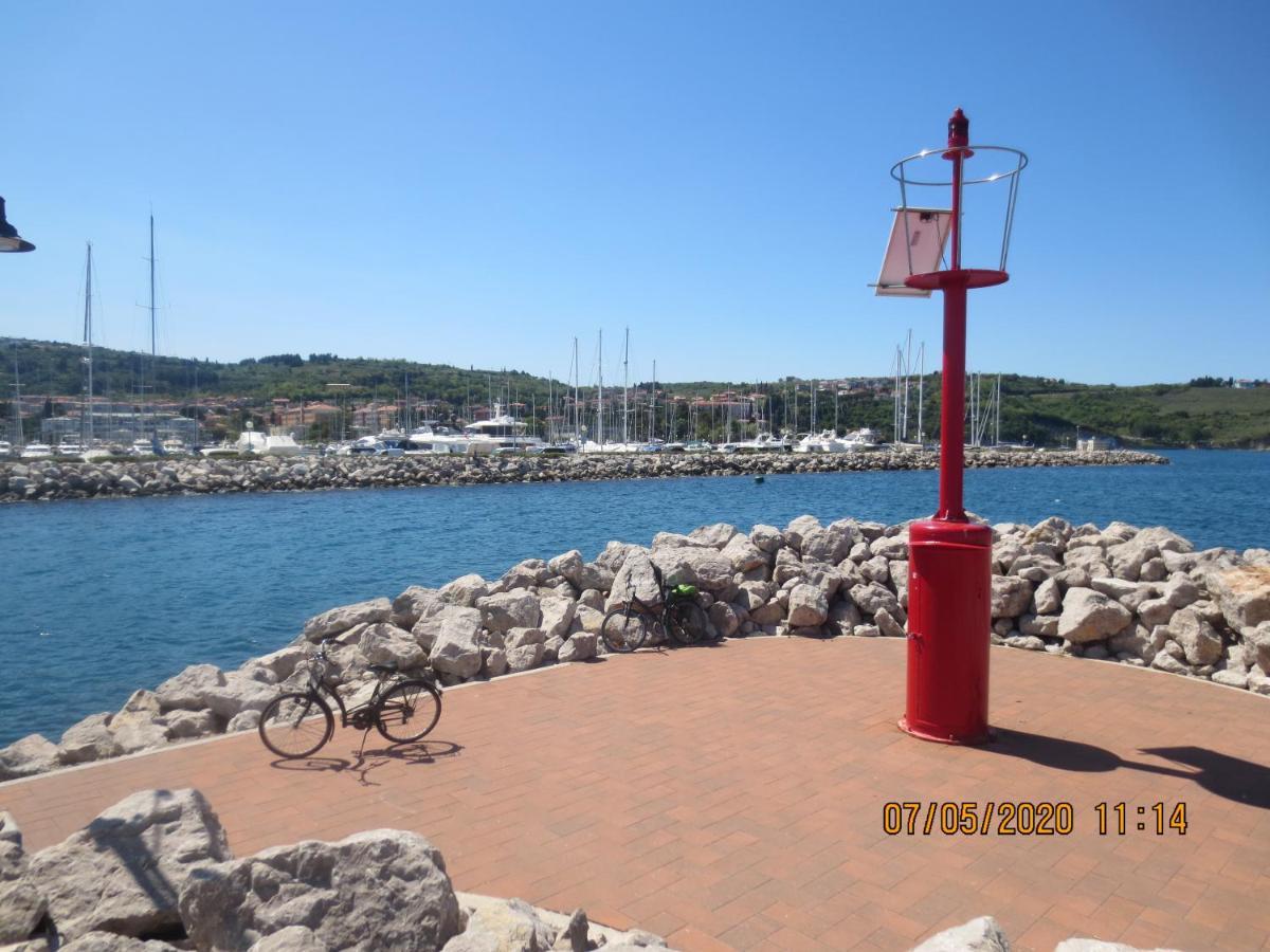 איזולה Apartments Vila Marija מראה חיצוני תמונה